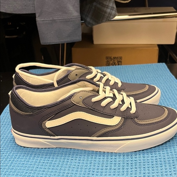 Vans “Rowley”Men's Navy and White Sneakers